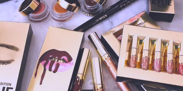 Poshmark banner for @carol